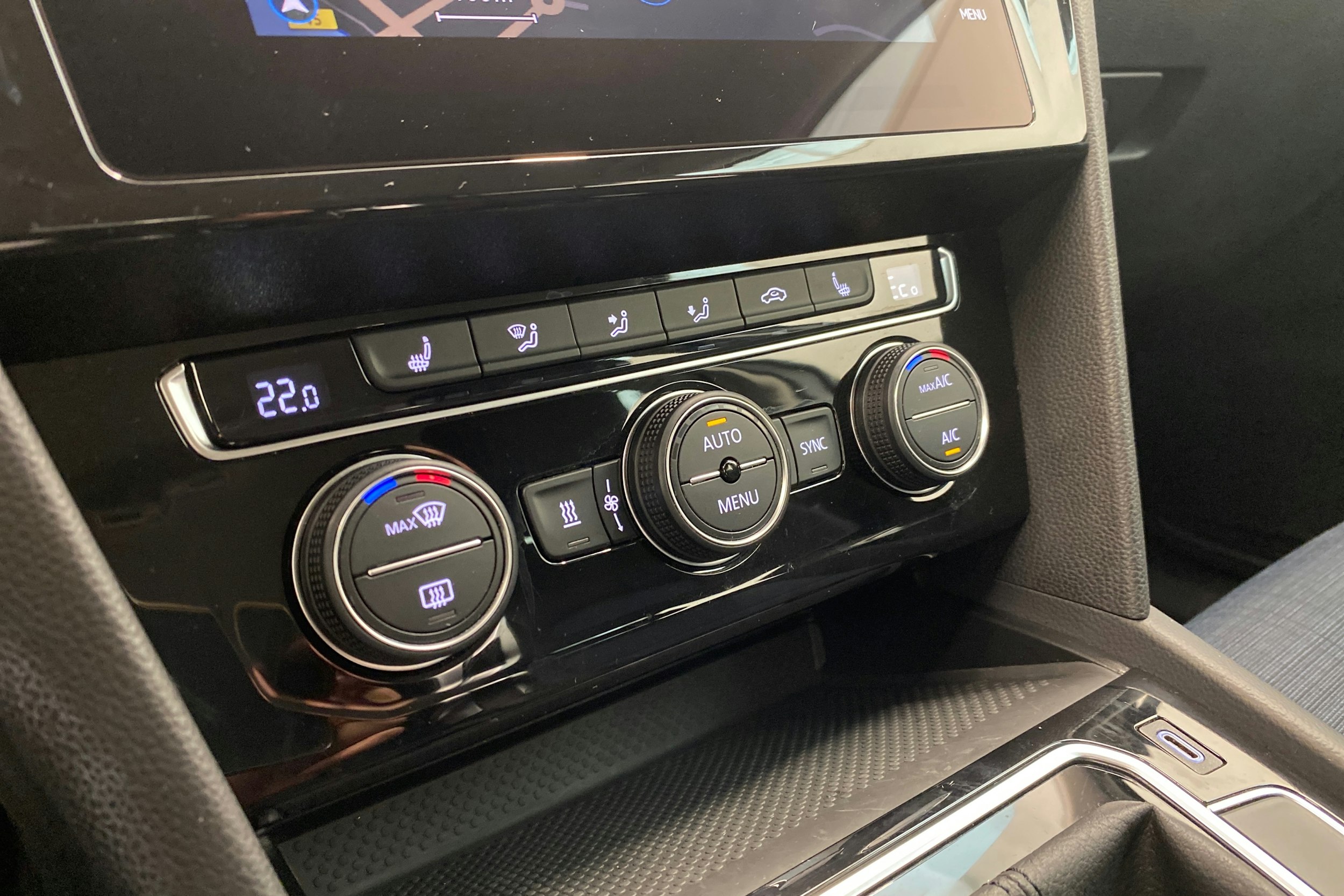 met. sininen Volkswagen Passat 2020 kuva 22.