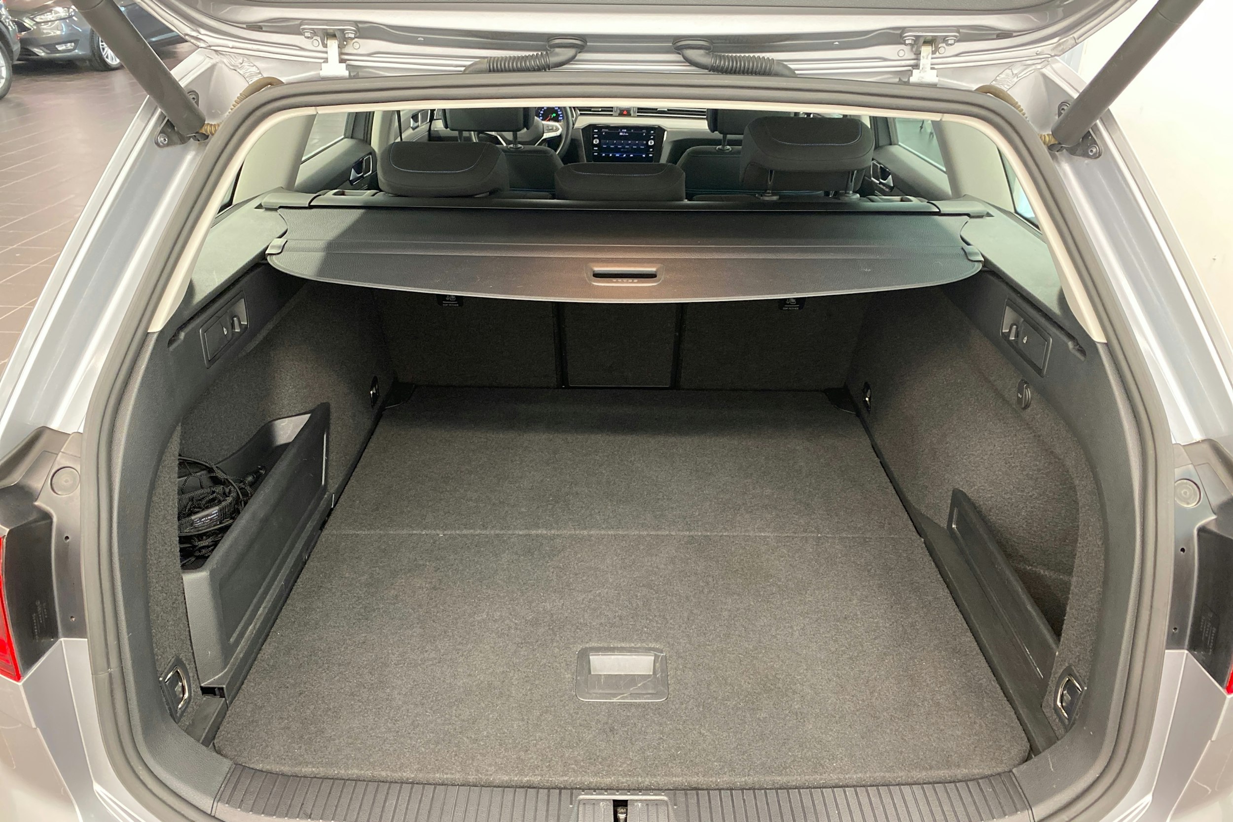 met. sininen Volkswagen Passat 2020 kuva 33.