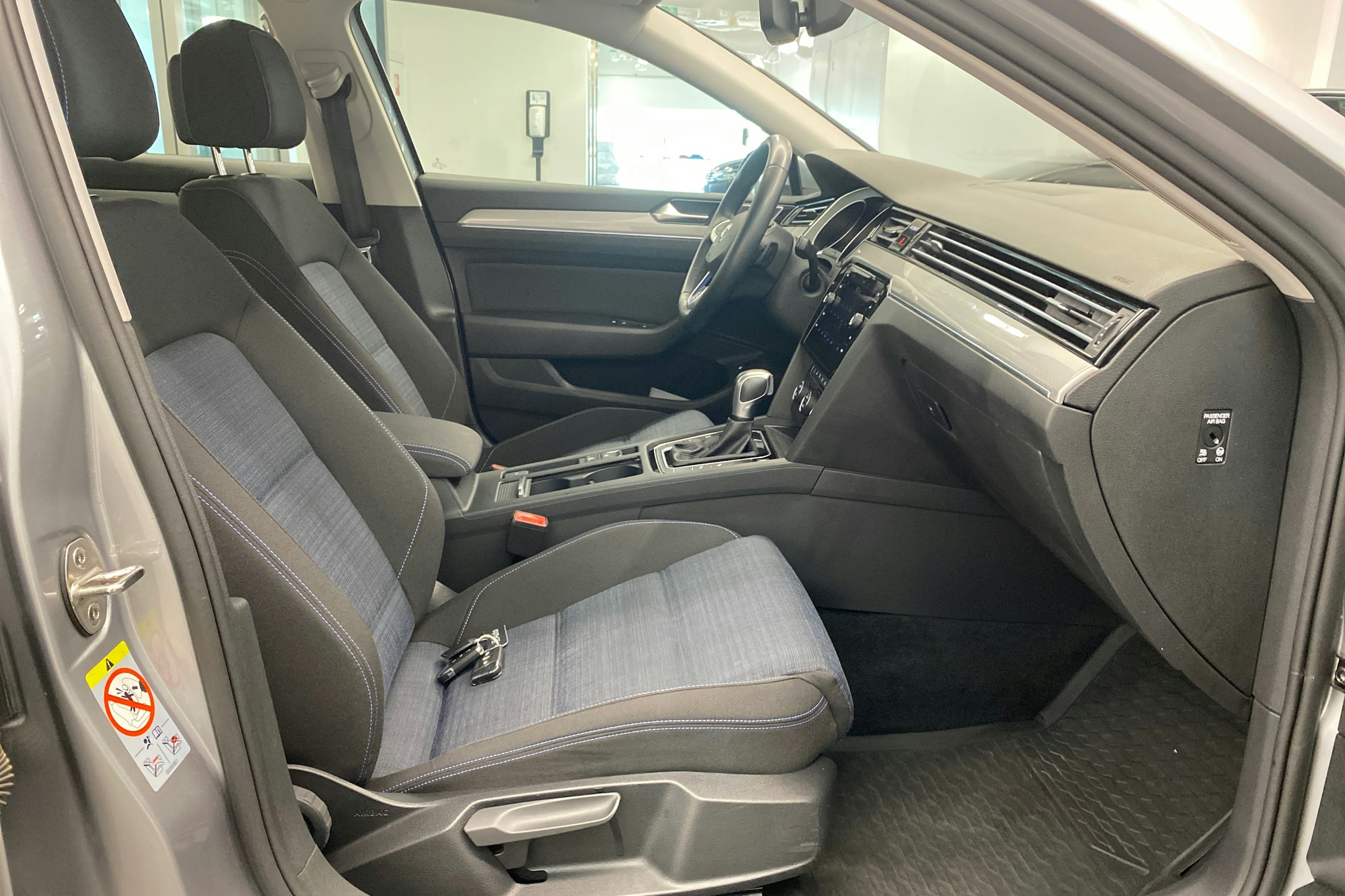 met. sininen Volkswagen Passat 2020 kuva 35.