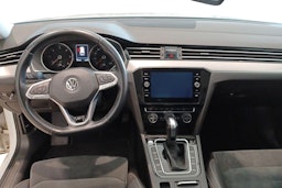Valkoinen Volkswagen PASSAT 2020 kuva 9.