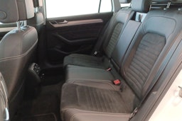 Valkoinen Volkswagen PASSAT 2020 kuva 10.