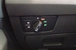 Valkoinen Volkswagen PASSAT 2020 kuva 18.
