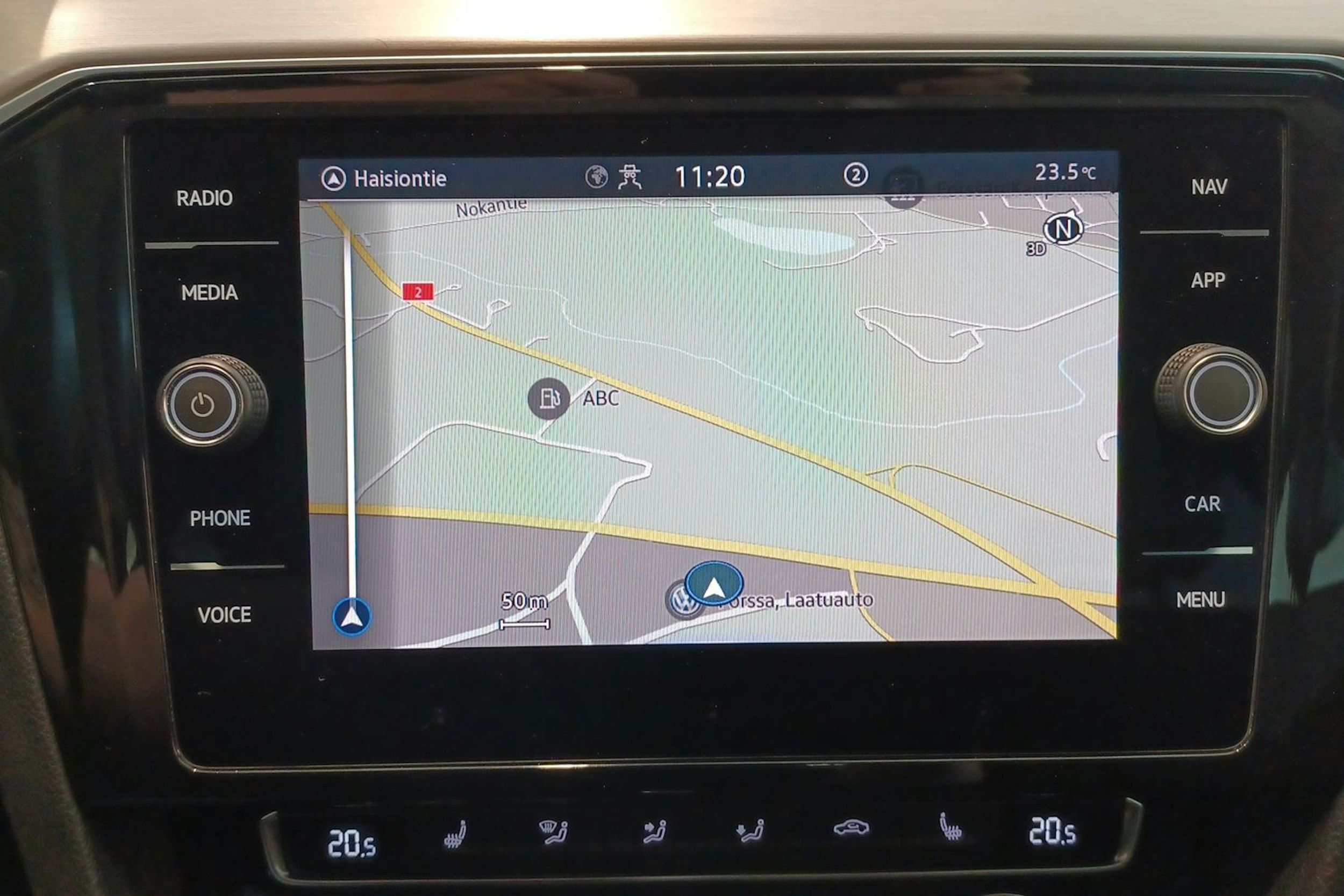 Valkoinen Volkswagen PASSAT 2020 kuva 20.