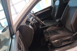 Valkoinen Volkswagen PASSAT 2020 kuva 29.