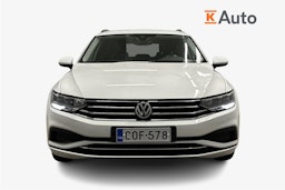 valkoinen Volkswagen Passat 2020 kuva 5.