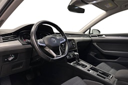 valkoinen Volkswagen Passat 2020 kuva 7.