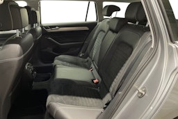 sininen Volkswagen Passat 2020 kuva 10.
