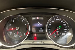 sininen Volkswagen Passat 2020 kuva 16.