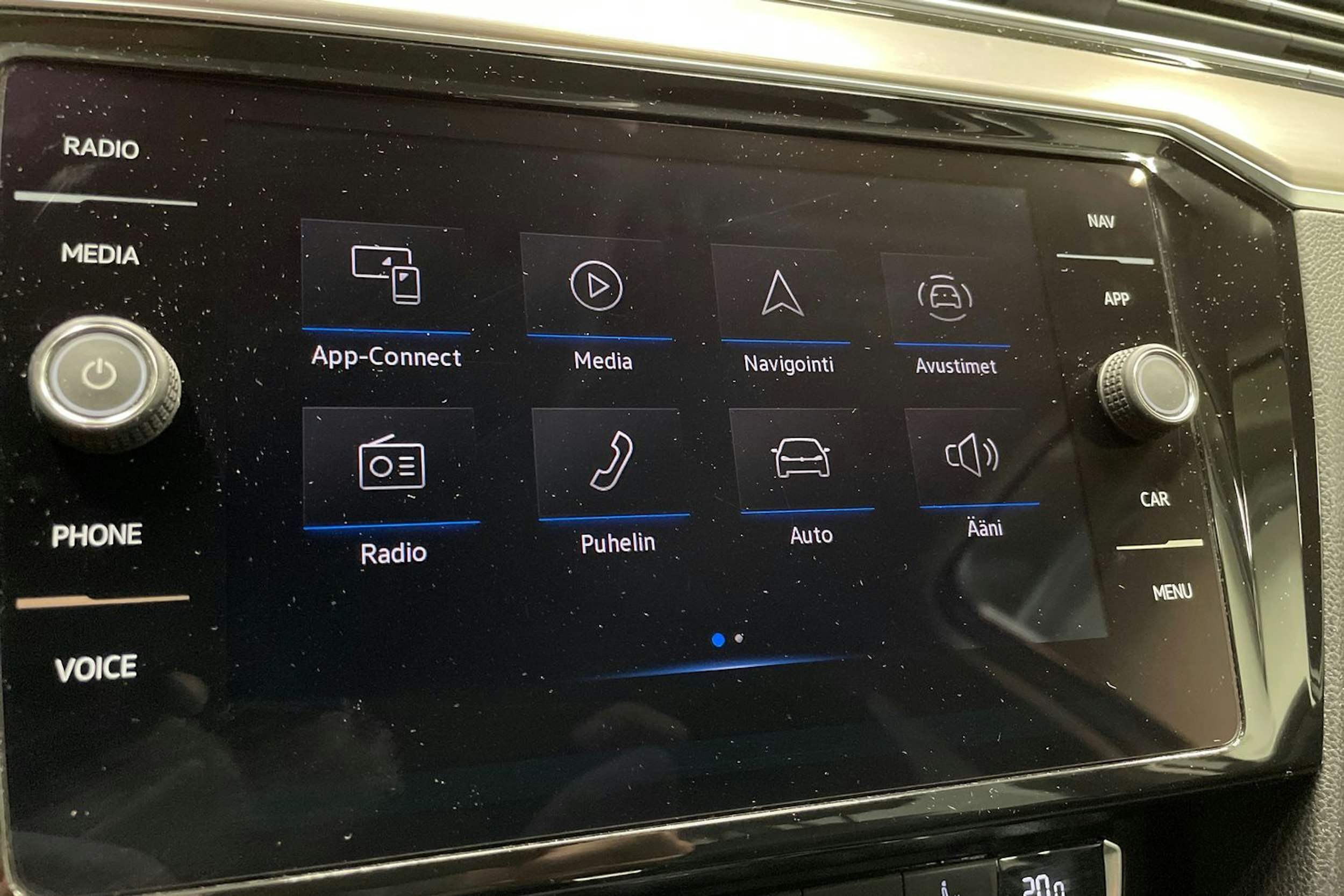 sininen Volkswagen Passat 2020 kuva 19.