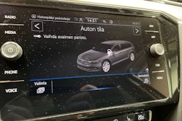 sininen Volkswagen Passat 2020 kuva 22.