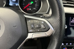 valkoinen Volkswagen Passat 2020 kuva 20.