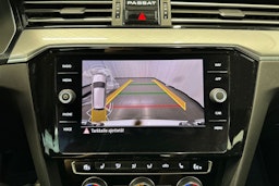 valkoinen Volkswagen Passat 2020 kuva 26.