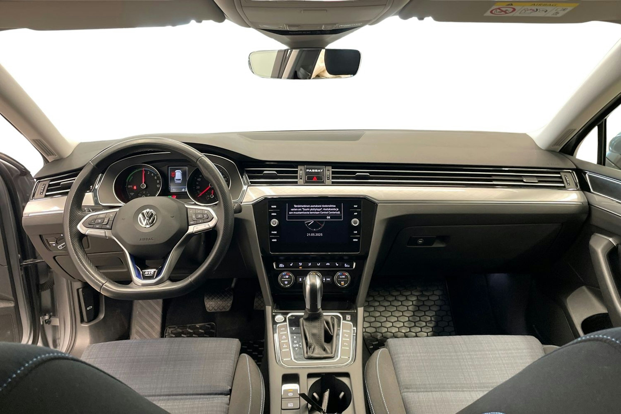 Sininen Volkswagen PASSAT 2020 kuva 7.