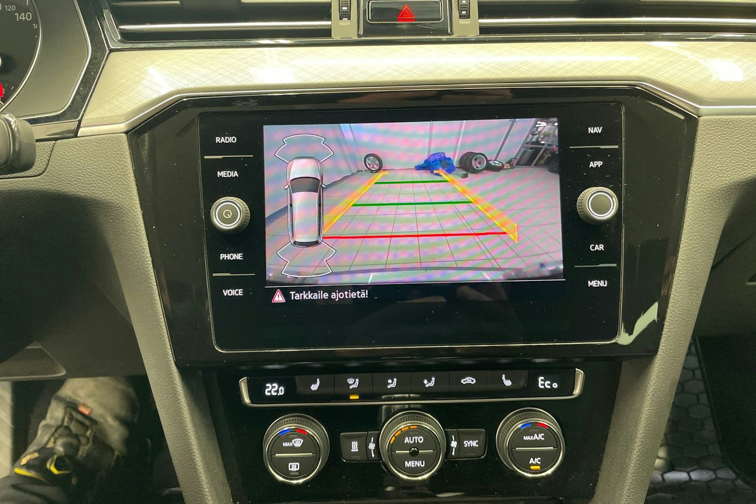 Sininen Volkswagen PASSAT 2020 kuva 16.
