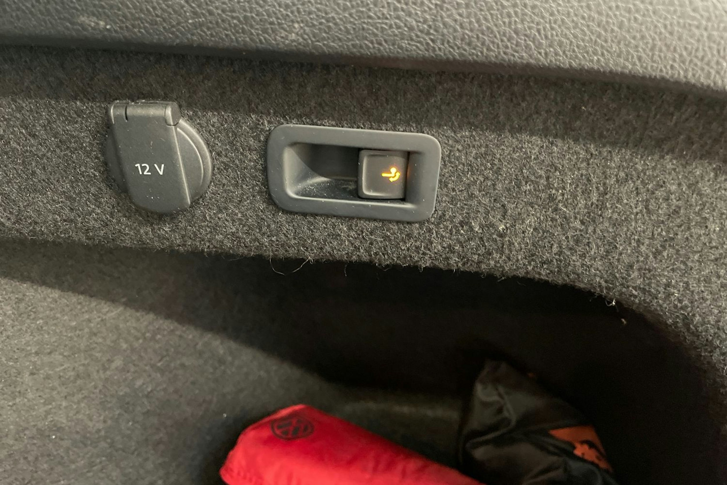 Sininen Volkswagen PASSAT 2020 kuva 20.