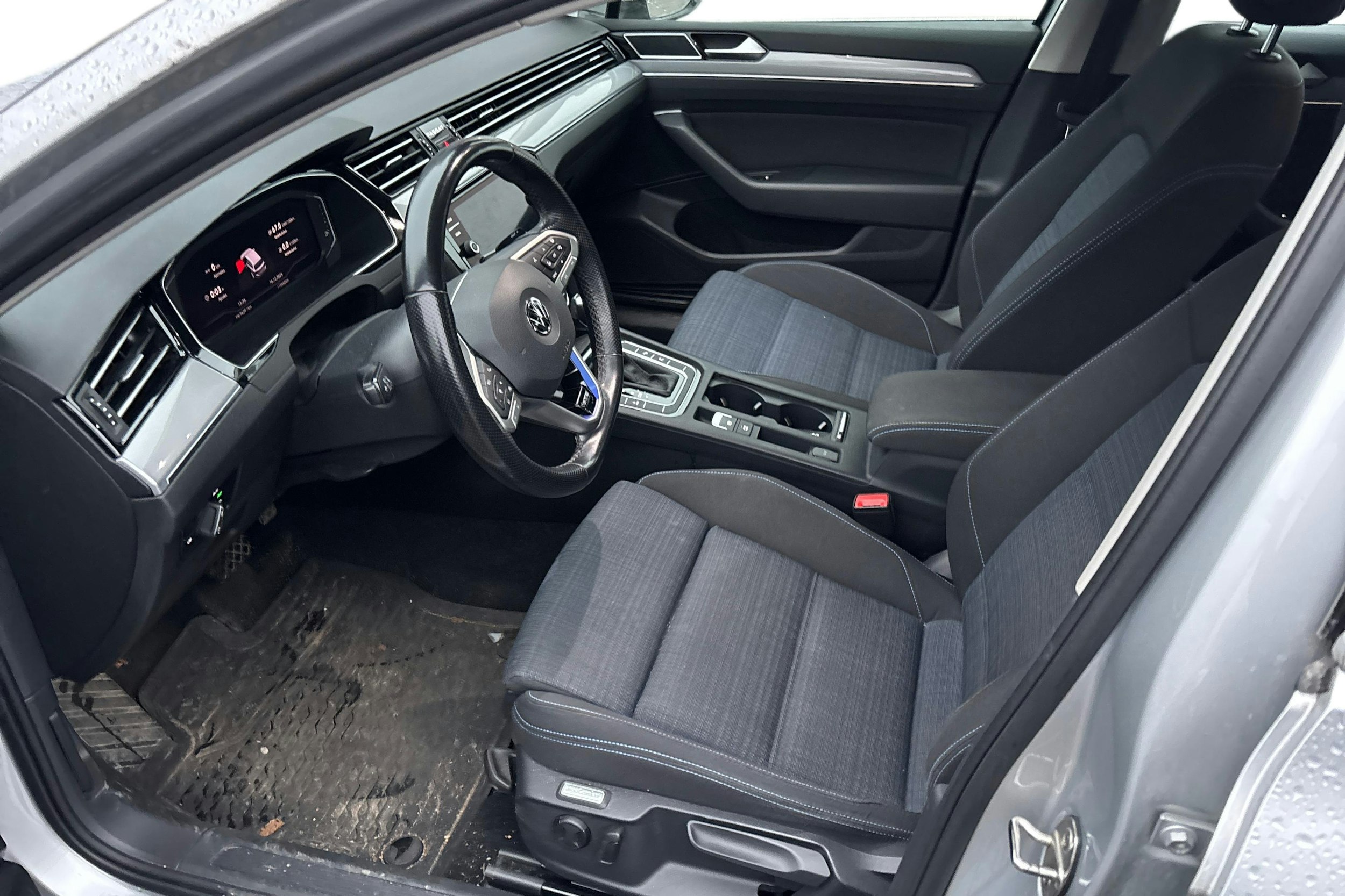 met. hopea Volkswagen Passat 2020 kuva 3.