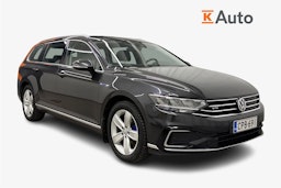 harmaa Volkswagen Passat 2020 kuva 1.