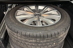 harmaa Volkswagen Passat 2020 kuva 13.