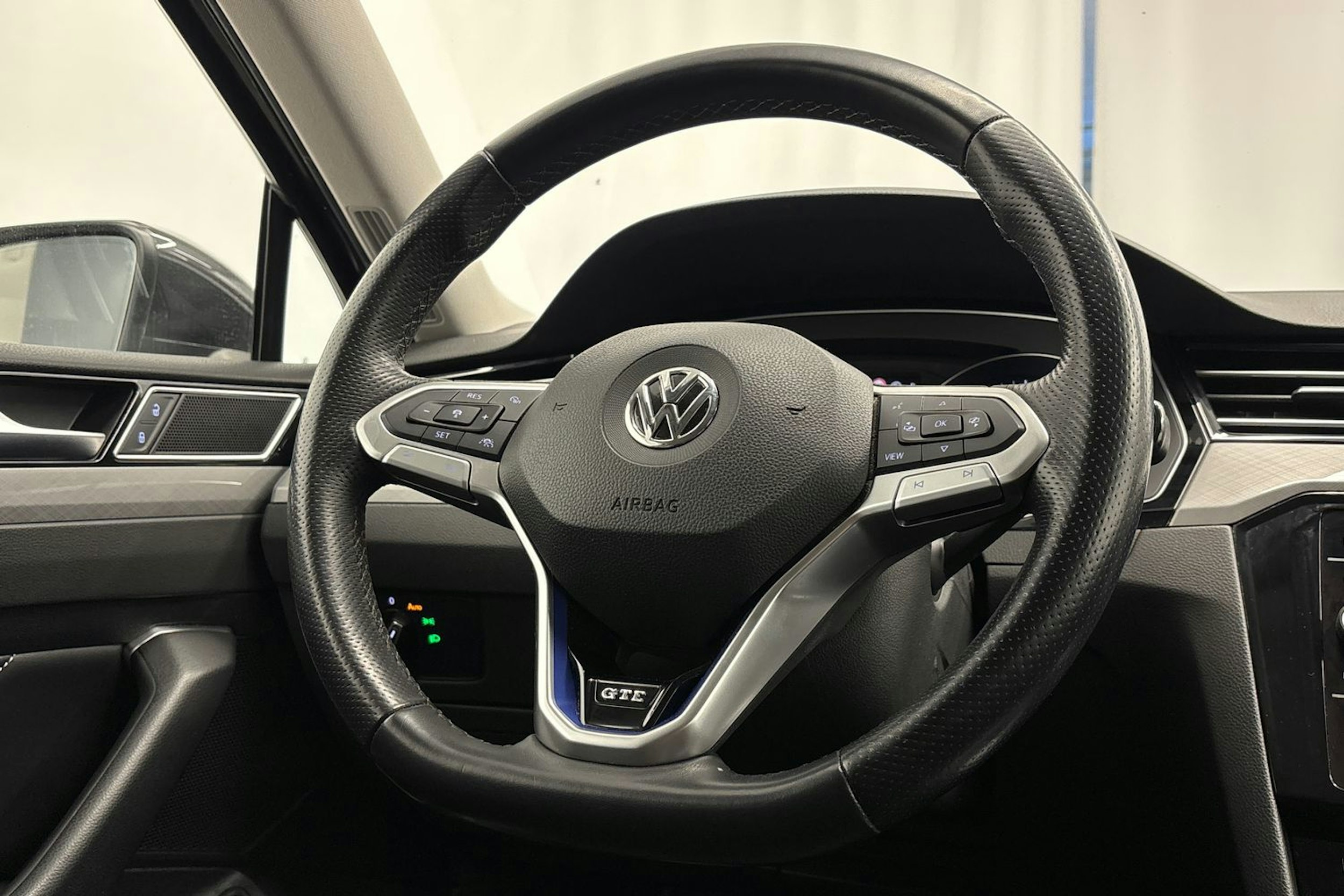 harmaa Volkswagen Passat 2020 kuva 16.