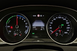 harmaa Volkswagen Passat 2020 kuva 19.