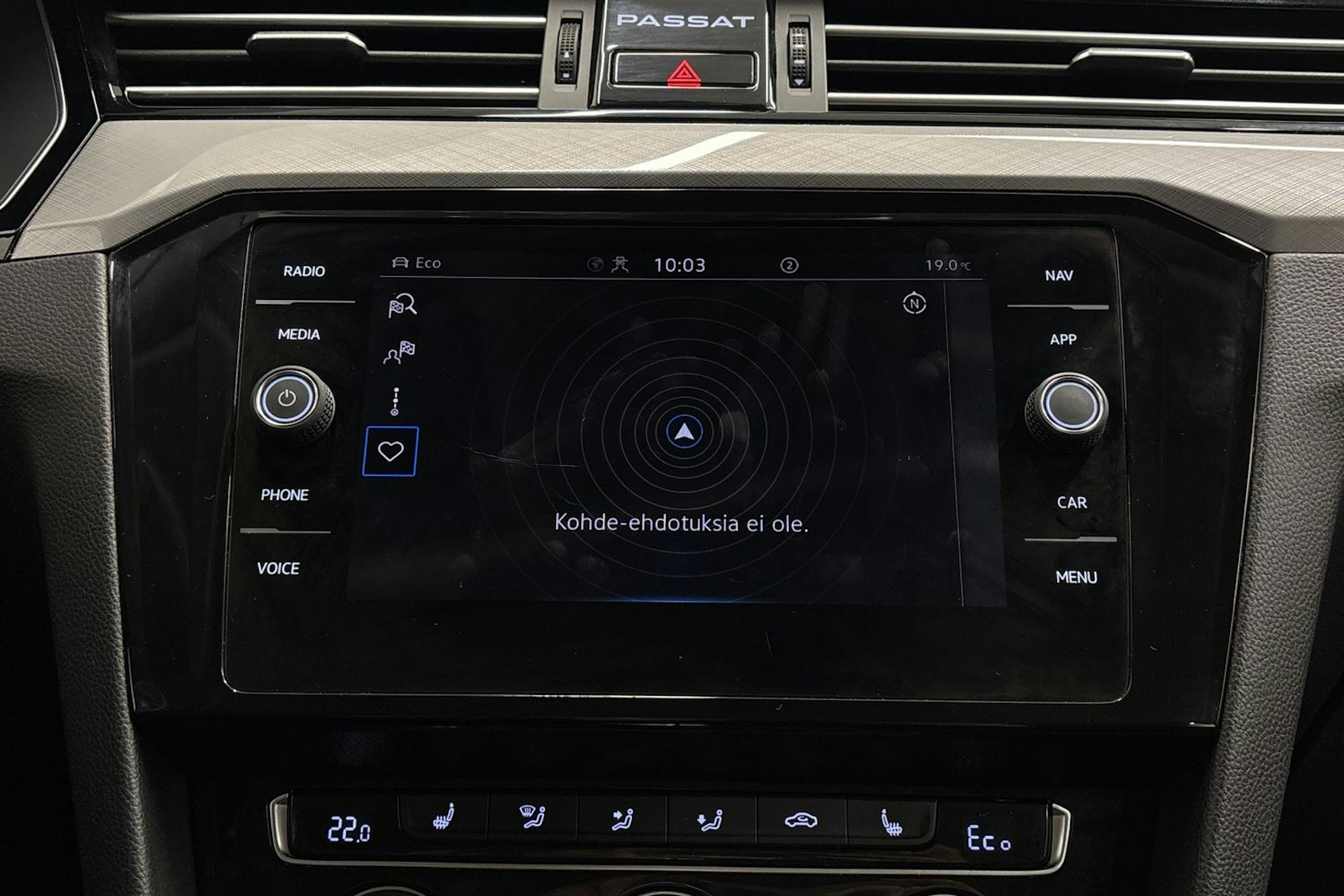 harmaa Volkswagen Passat 2020 kuva 20.