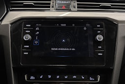 harmaa Volkswagen Passat 2020 kuva 20.