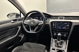 ruskea (beige) Volkswagen Passat 2020 kuva 11.