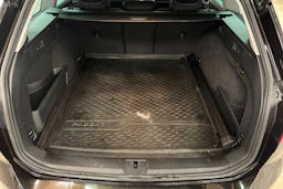 ruskea (beige) Volkswagen Passat 2020 kuva 12.