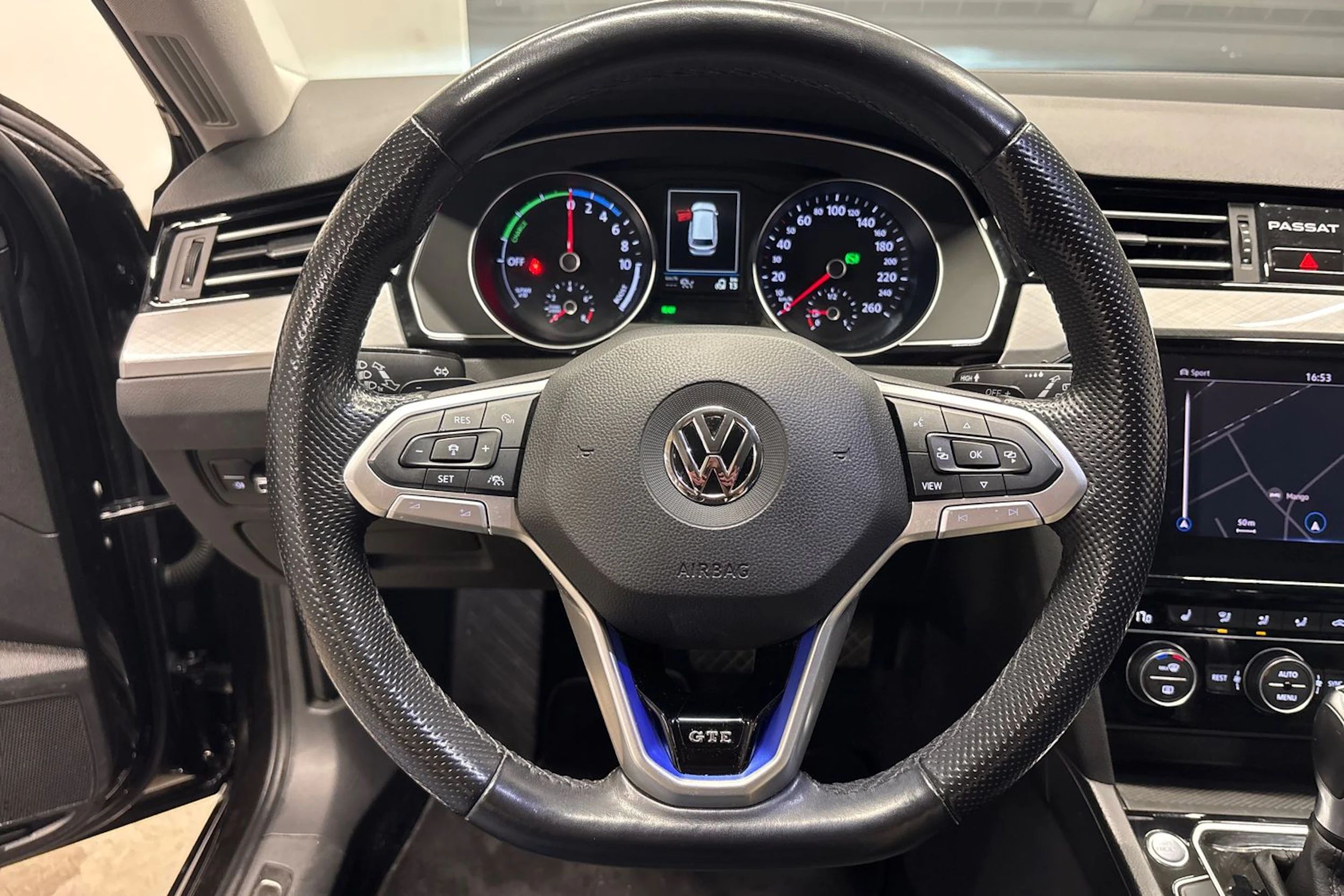 ruskea (beige) Volkswagen Passat 2020 kuva 19.