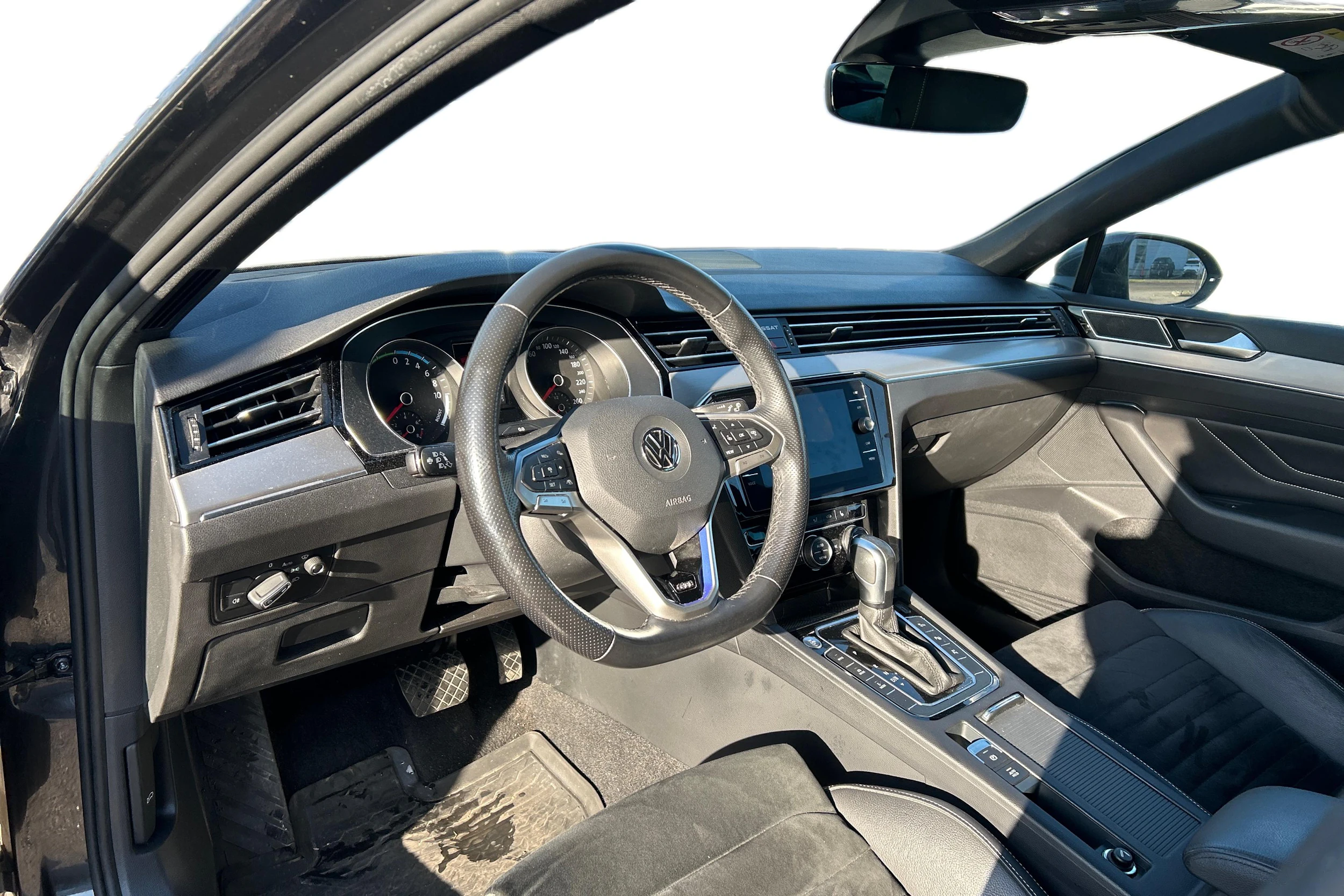 harmaa Volkswagen Passat 2020 kuva 3.
