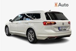 valkoinen Volkswagen Passat 2020 kuva 2.