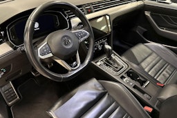 valkoinen Volkswagen Passat 2020 kuva 7.