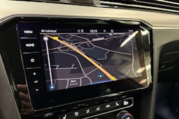 valkoinen Volkswagen Passat 2020 kuva 25.