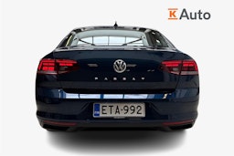 sininen Volkswagen Passat 2020 kuva 3.