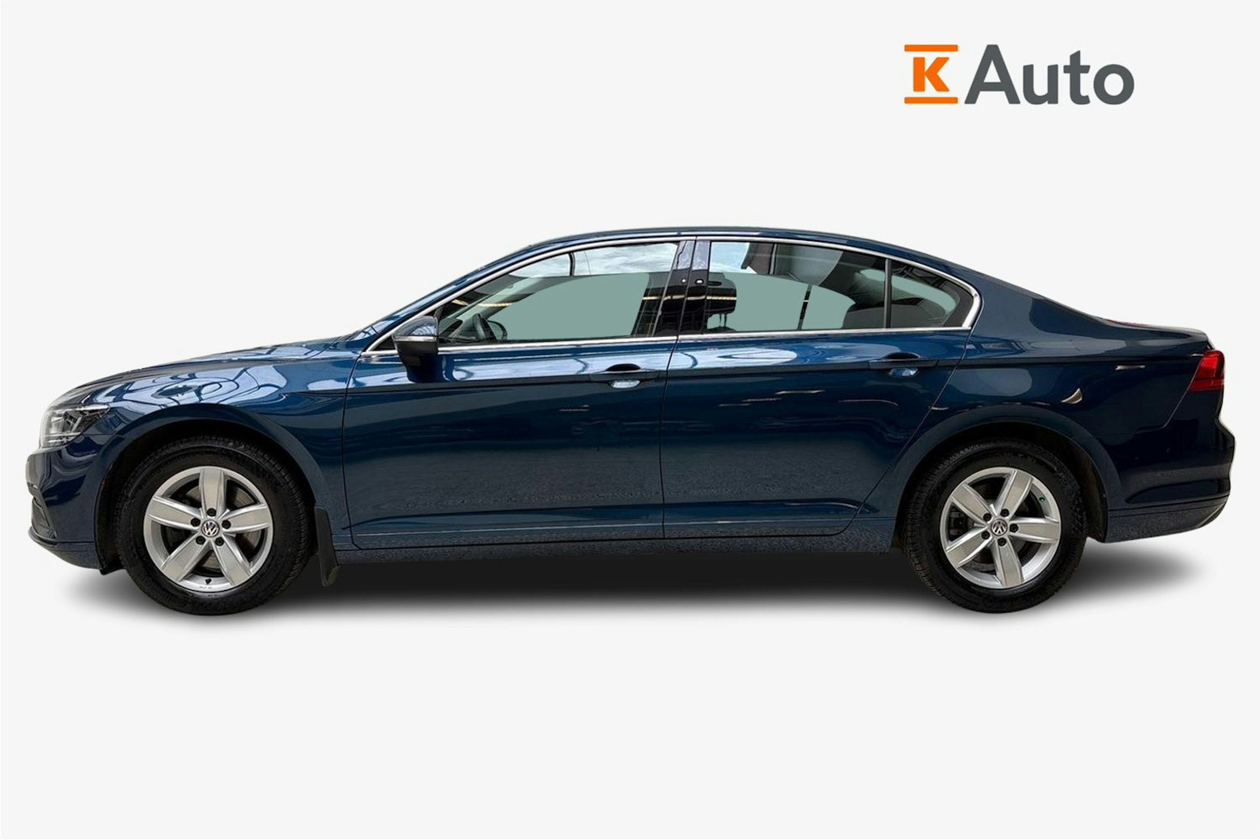 sininen Volkswagen Passat 2020 kuva 6.