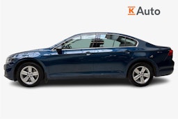 sininen Volkswagen Passat 2020 kuva 6.