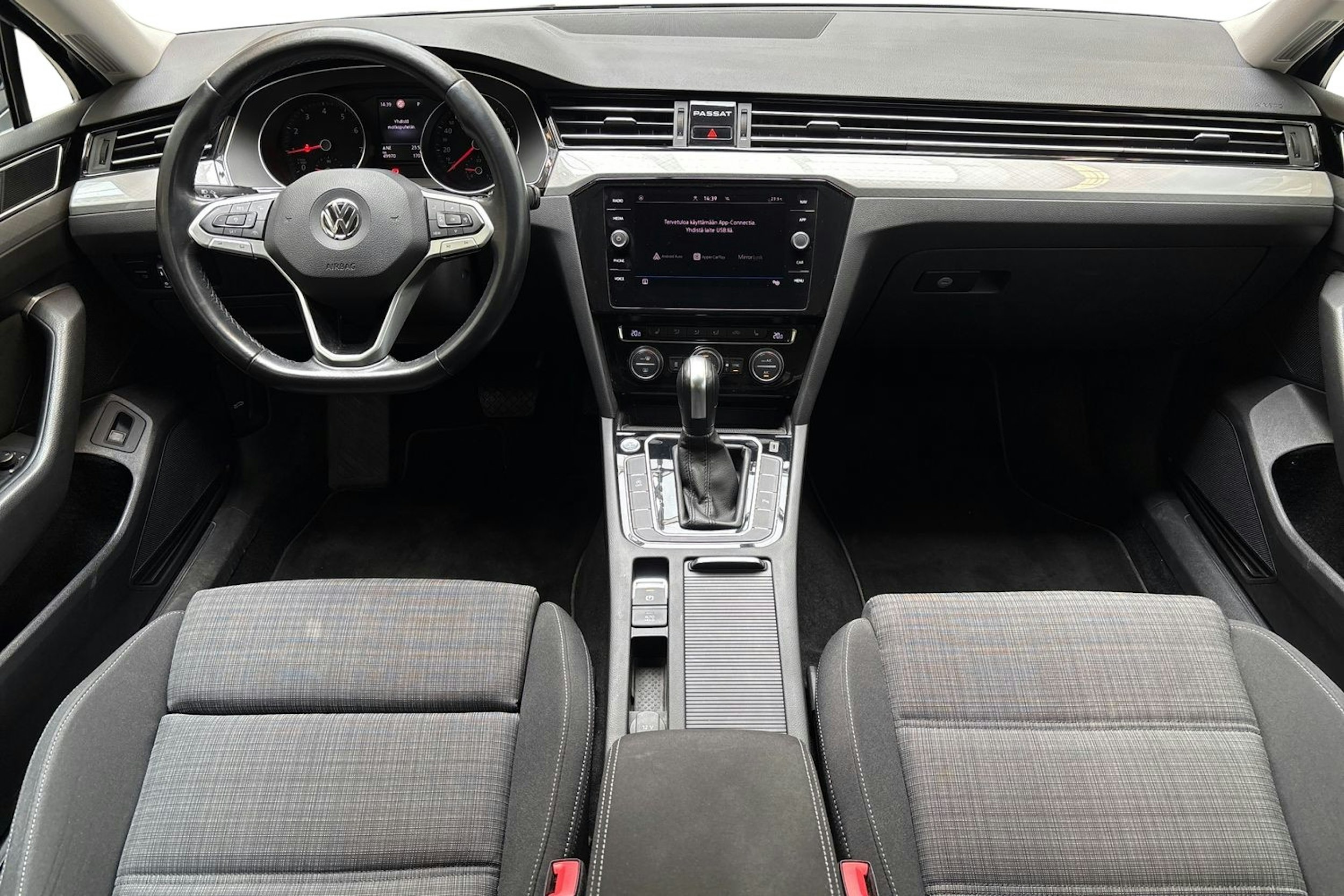 sininen Volkswagen Passat 2020 kuva 9.