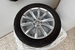 sininen Volkswagen Passat 2020 kuva 15.
