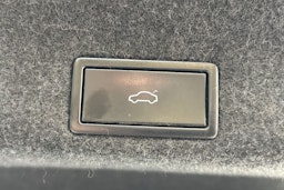sininen Volkswagen Passat 2020 kuva 17.