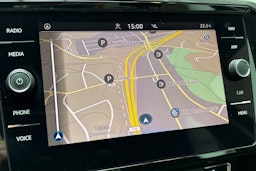 sininen Volkswagen Passat 2020 kuva 27.