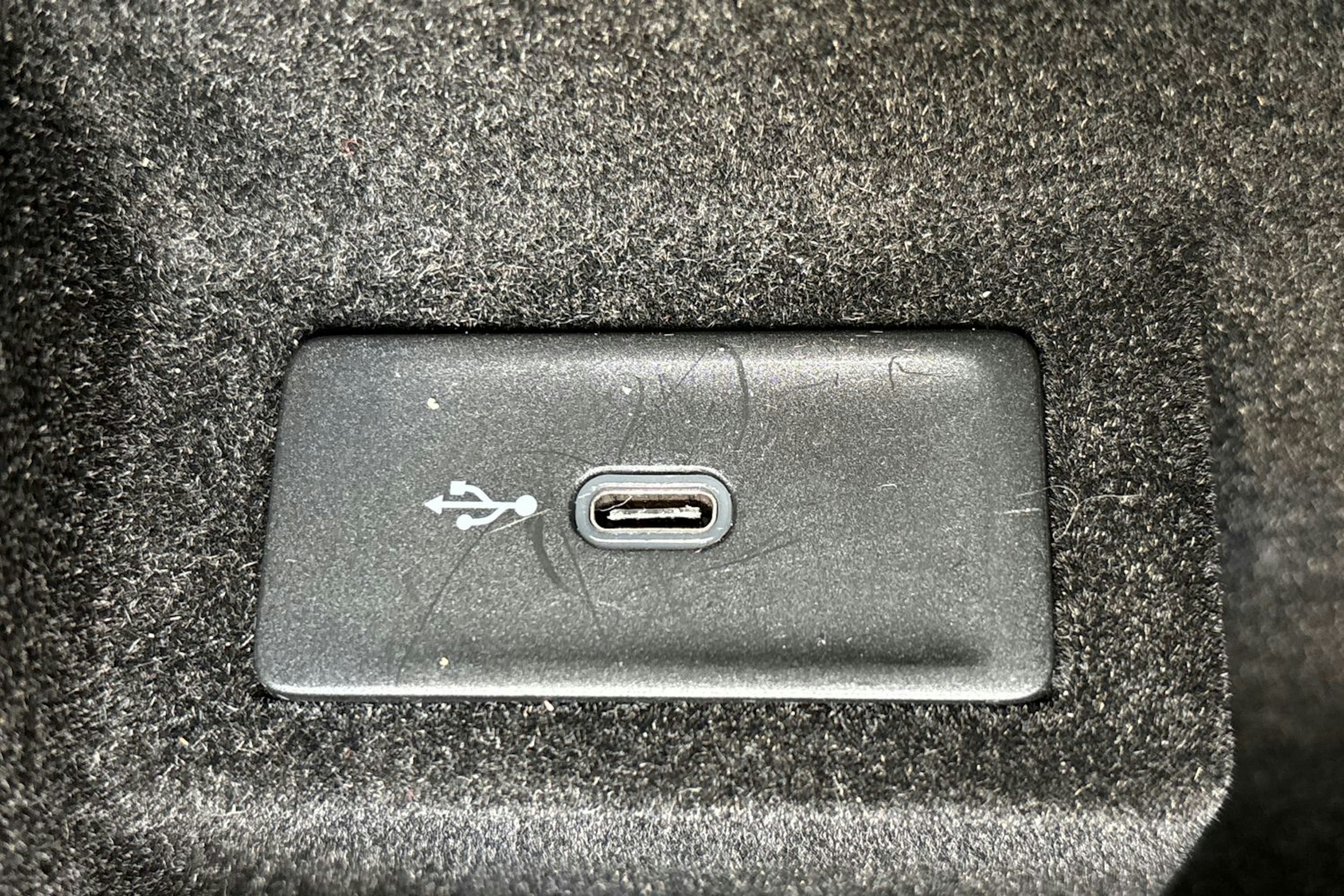 sininen Volkswagen Passat 2020 kuva 32.