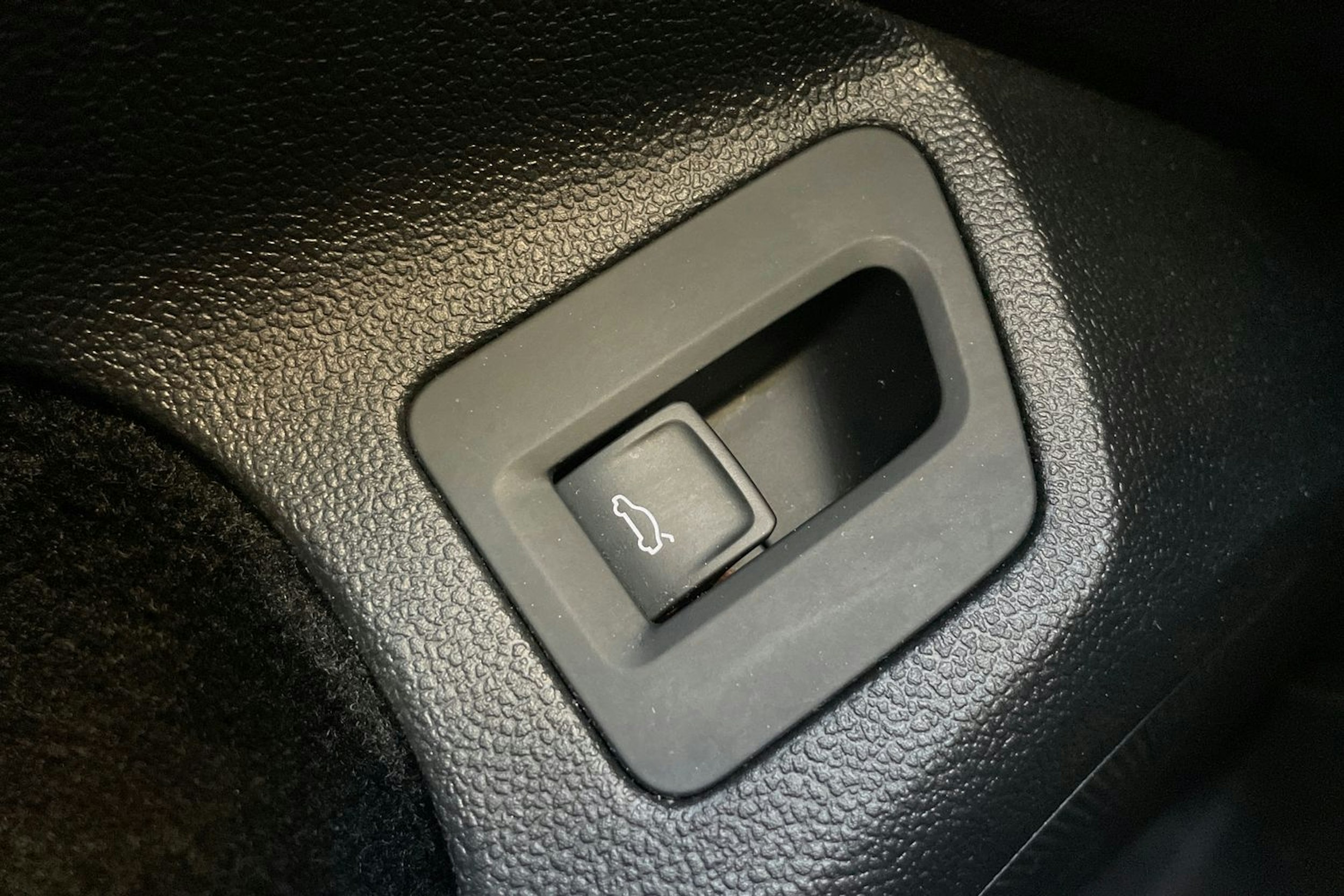 sininen Volkswagen Passat 2020 kuva 20.