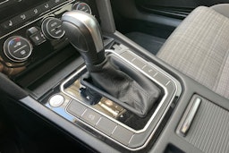 sininen Volkswagen Passat 2020 kuva 26.