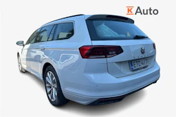 valkoinen Volkswagen Passat 2020 kuva 2.
