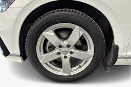 valkoinen Volkswagen Passat 2020 kuva 11.