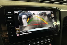 valkoinen Volkswagen Passat 2020 kuva 20.