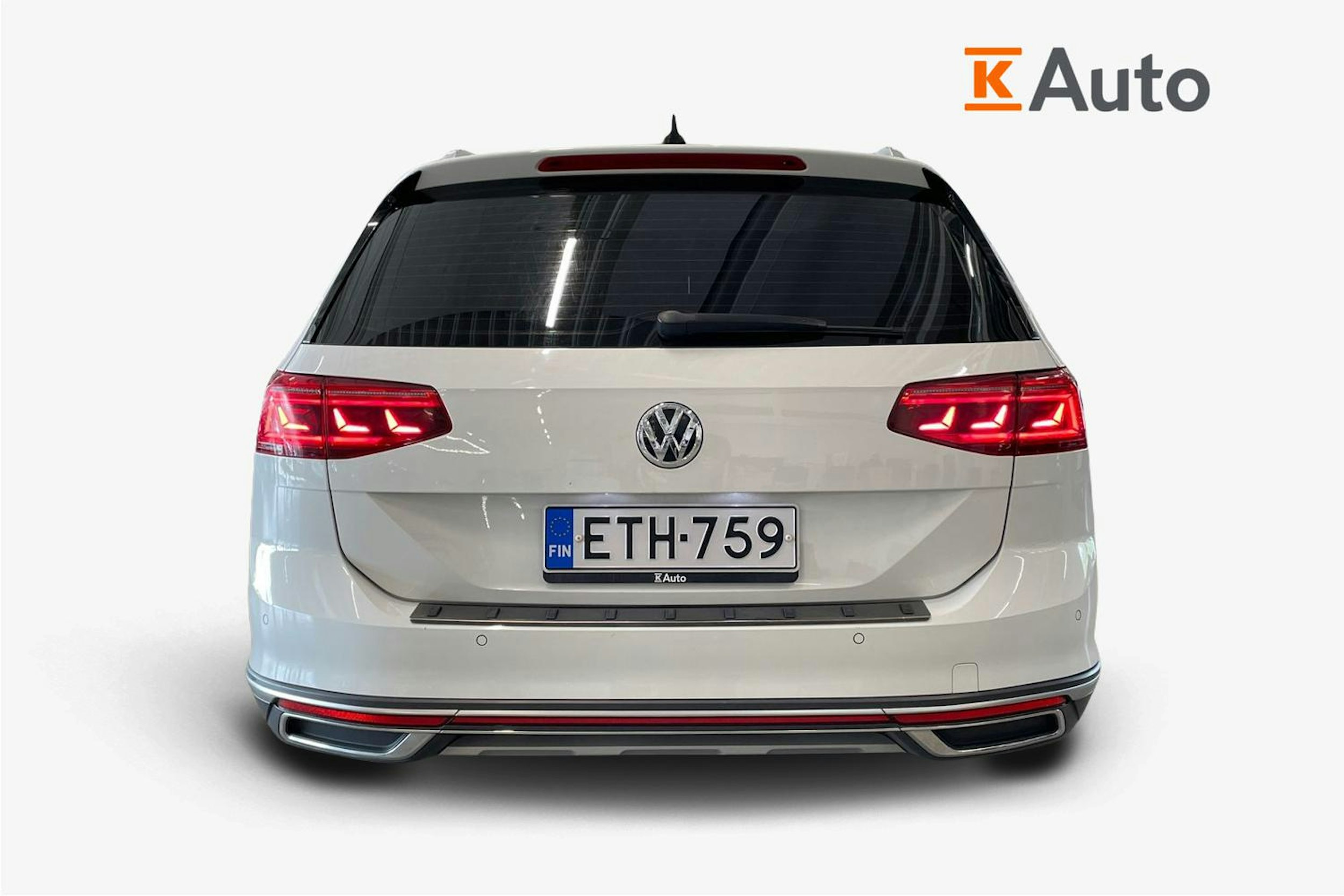 valkoinen Volkswagen Passat 2020 kuva 3.