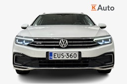 valkoinen Volkswagen Passat 2020 kuva 4.