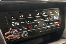 harmaa Volkswagen Passat 2021 kuva 21.