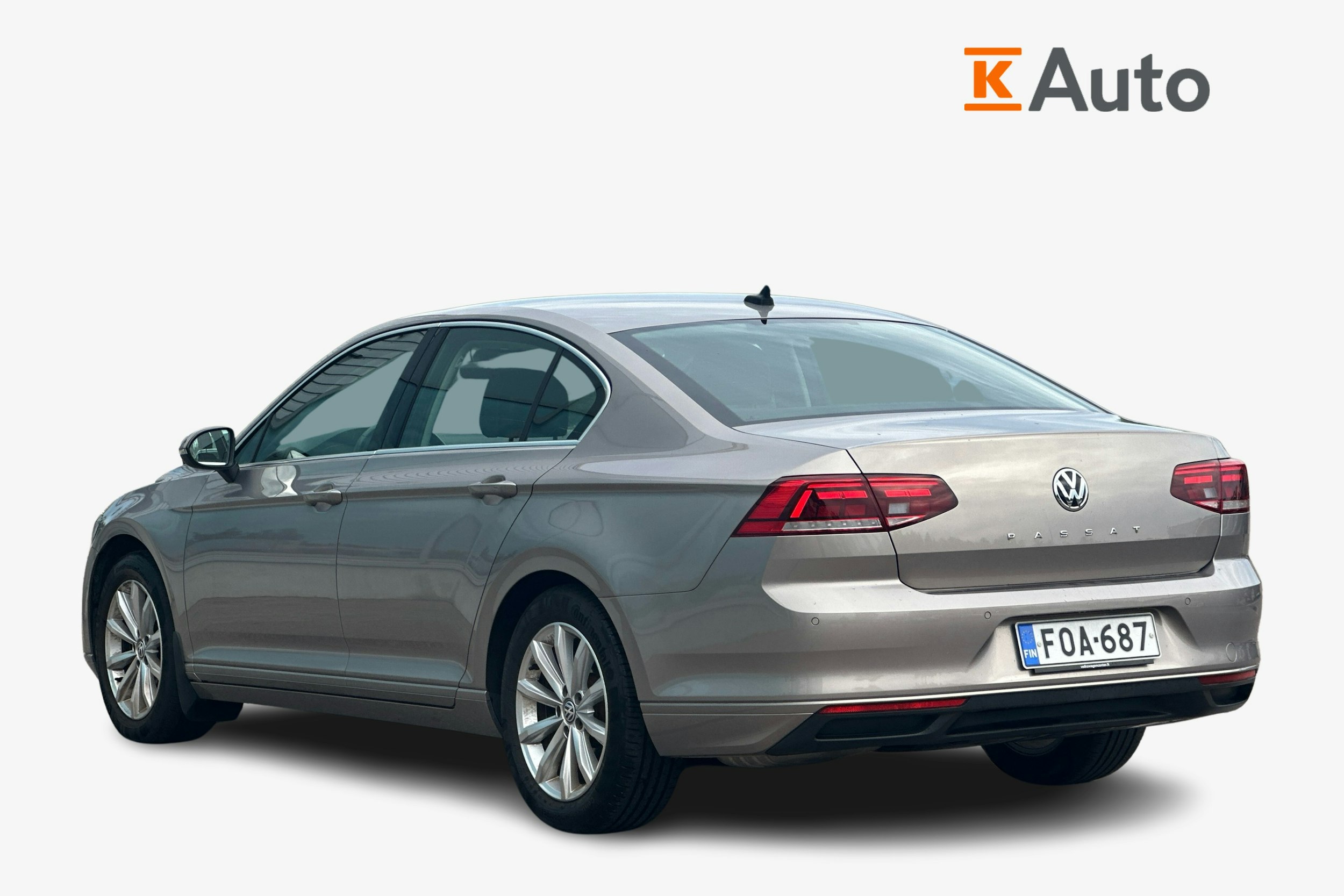 Keltainen Volkswagen PASSAT 2020 kuva 2.